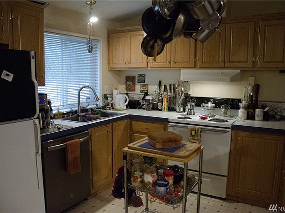 5th image of 130 SE Picadilly Dr