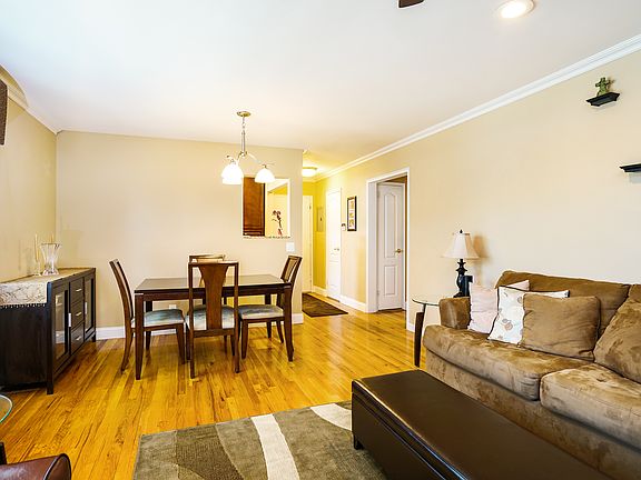 3rd image of 150 Underhill Ave APT 1A