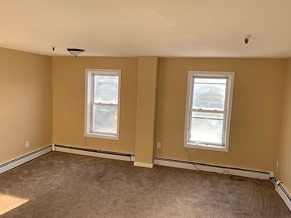 3rd image of 30 Chandler Sq APT 2
