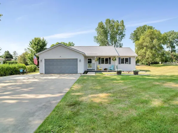 N6735 Donlin Drive, Pardeeville, WI 53954