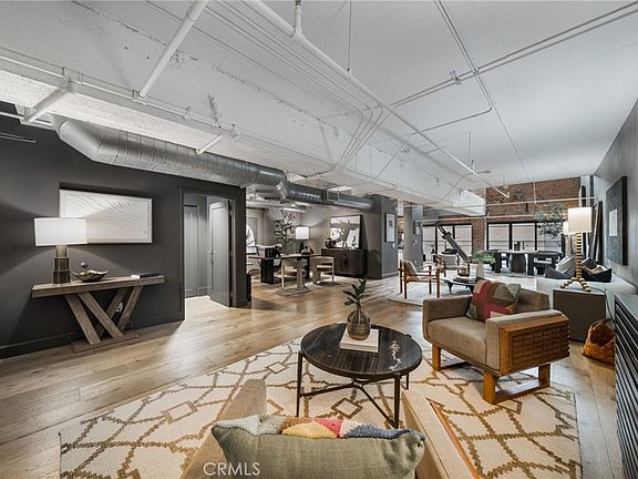4th image of 835 Locust Ave Unit 211