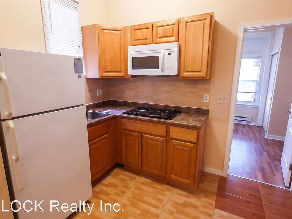 1st image of 940 S 49th St #4557253