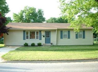 402 E 11th St, Lawrence, KS 66044