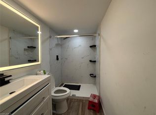 8326 Breeze Dr, North Fort Myers, FL 33917