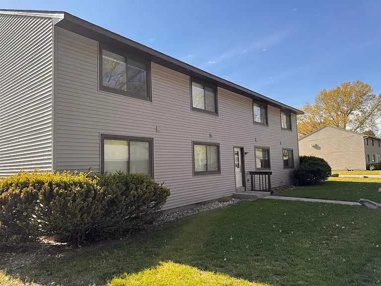 15500 Clovernook Dr — Photo 11
