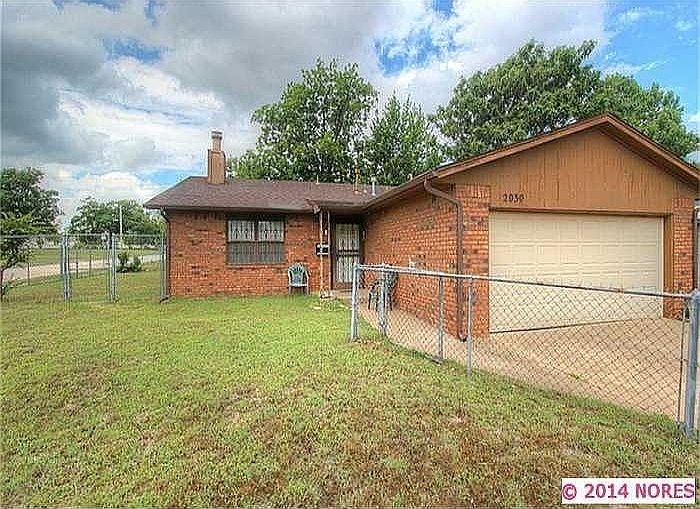 2nd image of 2030 S Maybelle Ave