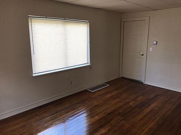 4th image of 113 Glenridge Pl #B