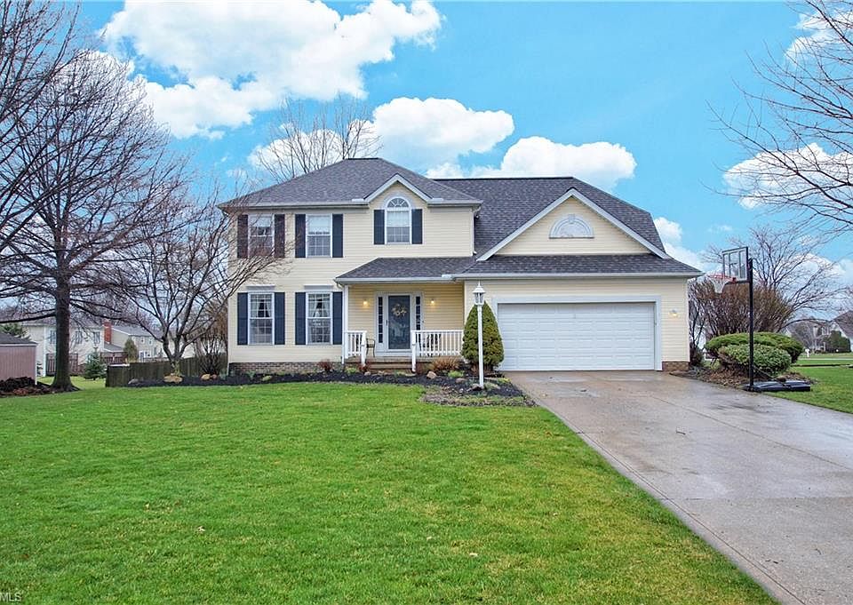 1st image of 998 Abbey Dr