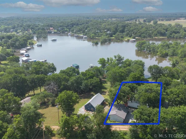 5038 E 422nd Rd, Adair, OK 74330