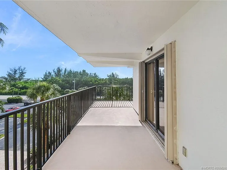 10044 S Ocean Dr #401 — Photo 35