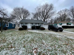 413 E Smith Rd, Medina, OH 44256
