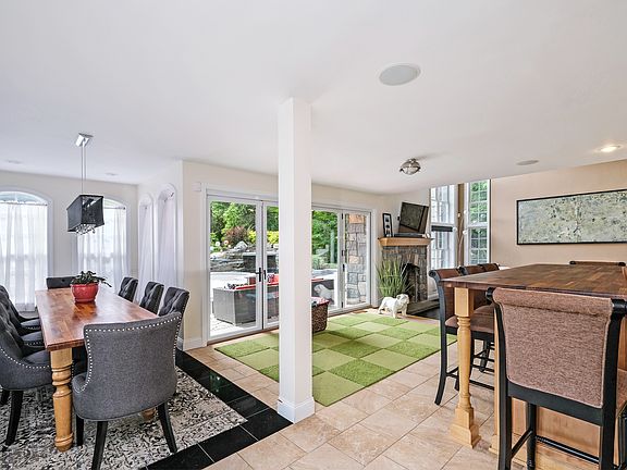 15 Nelson Boulevard