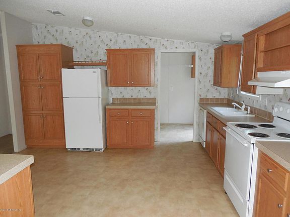 4th image of 14350 SE 16th Ln