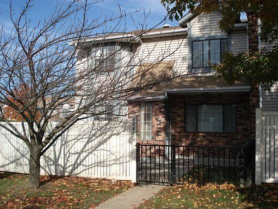 1st image of 1041 Rockland Ave