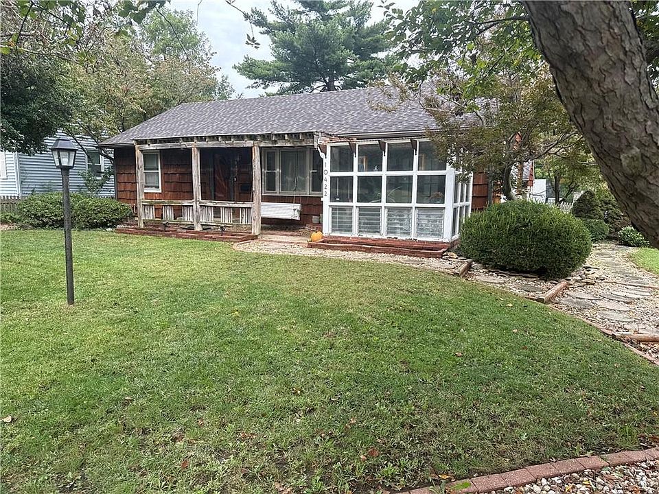 1st image of 10422 W 57th St