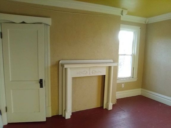 4th image of 1620 Lynn St