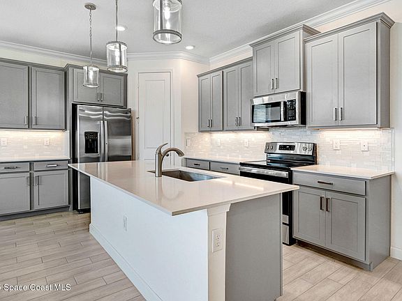 3rd image of 9223 Alister Dr