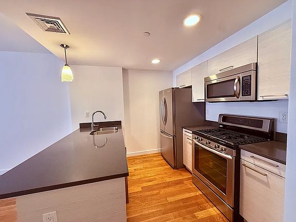 4th image of 106-20 70th Ave #6C