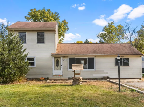 25055 S Center St, Channahon, IL 60410