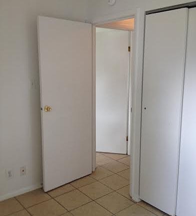 3rd image of 4928 W 34th Pl