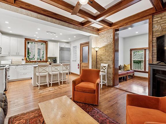 4th image of 2751 W Logan Blvd #1