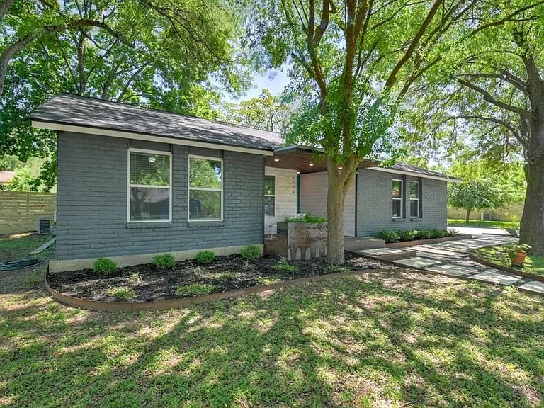 6605 Clubway Ln — Photo 3
