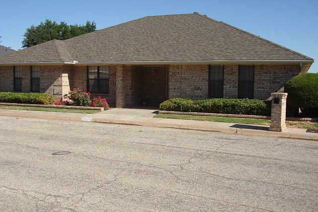 1st image of 3414 Sequoia Cir