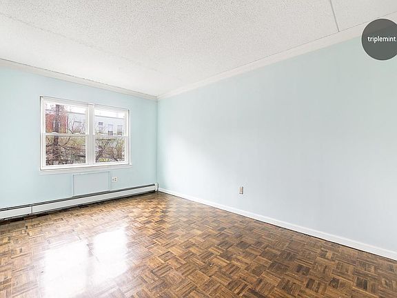 5th image of 243 Melrose St #2