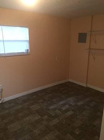 2nd image of 4711 Edgewater Dr
