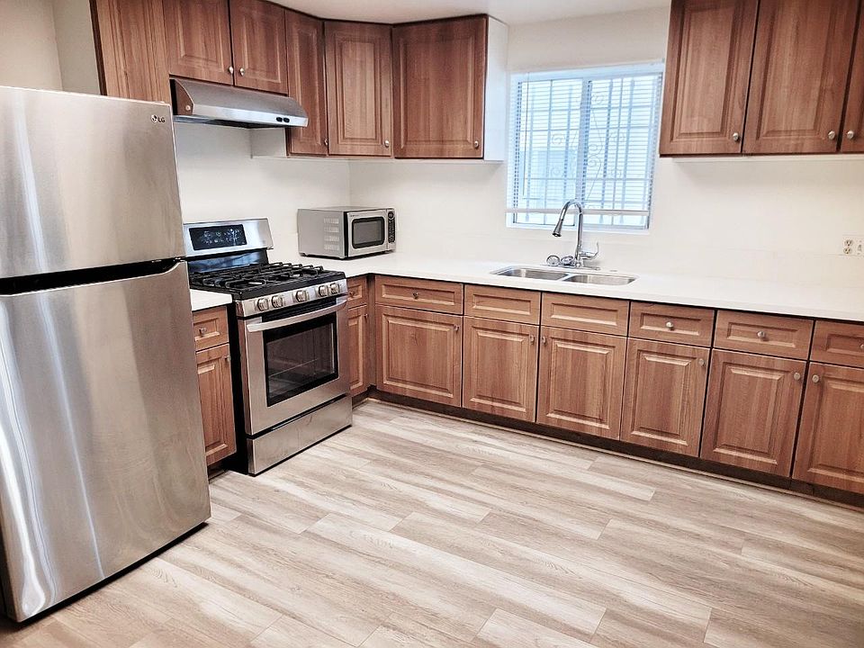 1st image of 338 S Wilton Pl #338