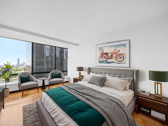 3rd image of 420 E 61st St APT 10d