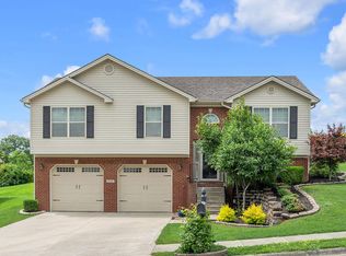 320 White Cliffs Ln, Frankfort, KY