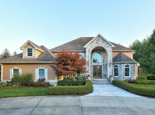 205 Clarmarc Dr, Frankenmuth, MI 48734