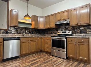 1217 W Monroe St, Herrin, IL 62948
