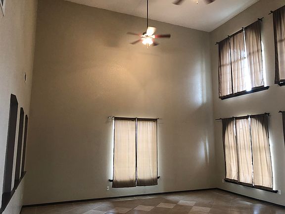 4th image of 401 Belmore