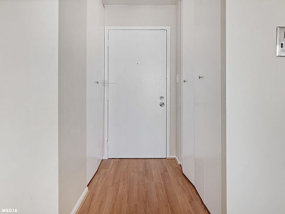 3rd image of 4300 W Ford City Dr APT 1308