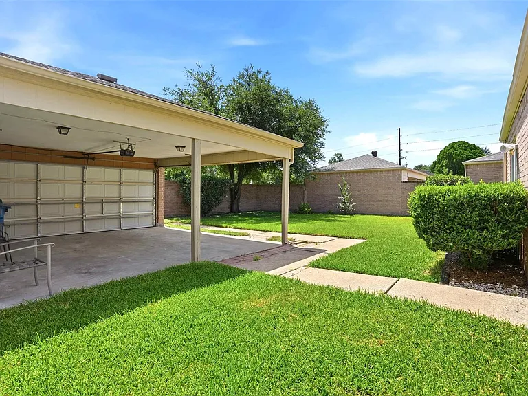 7502 Addicks Clodine Rd — Photo 9