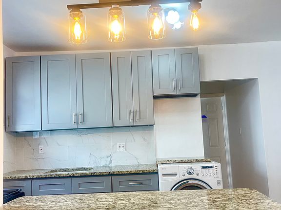 4th image of 68-11 Alderton St #2