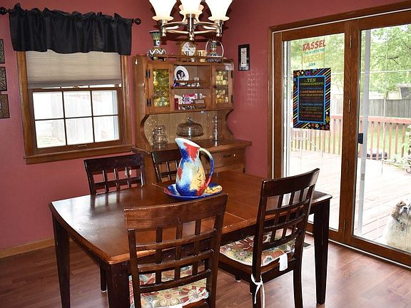 4th image of 2609 Knollview St