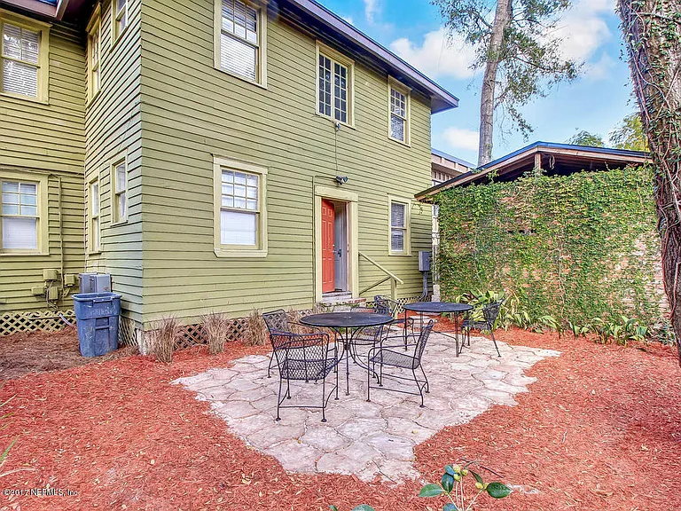 2116 Herschel St #A — Photo 21
