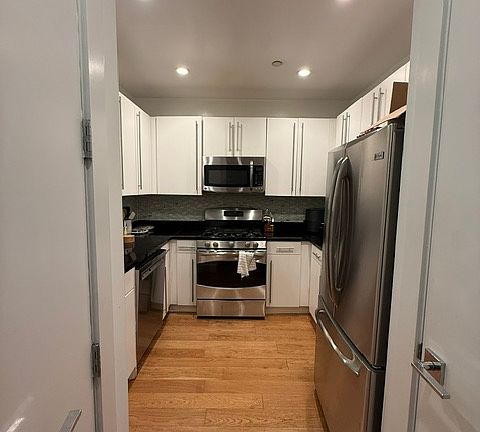 4th image of 53 Park Pl #202A