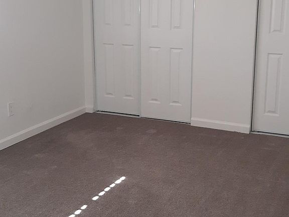 5th image of 4225 Menlo Ave APT 7