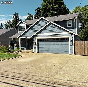 2nd image of 9813 SE 32nd Ave