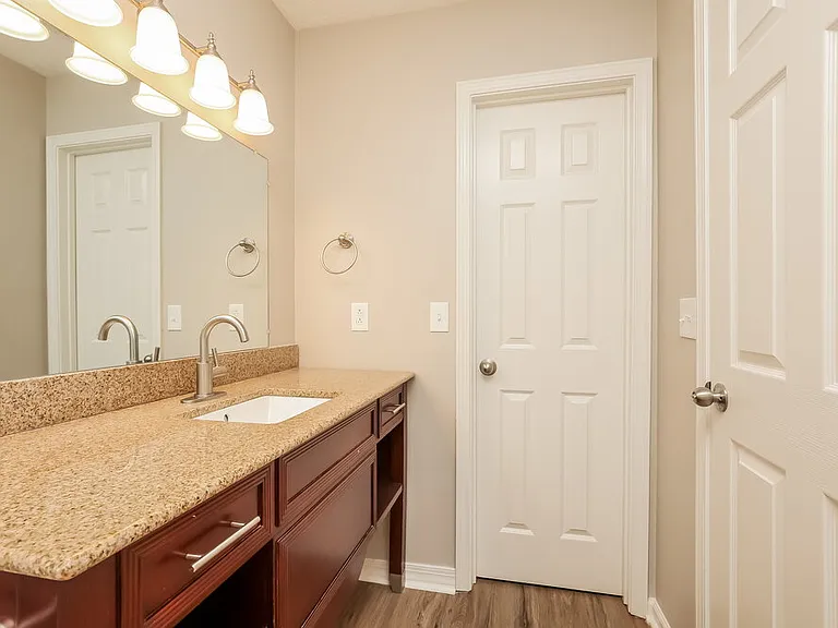 1195 Saint Andrews Dr — Photo 13
