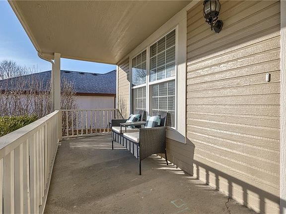 4th image of 3016 Girard St