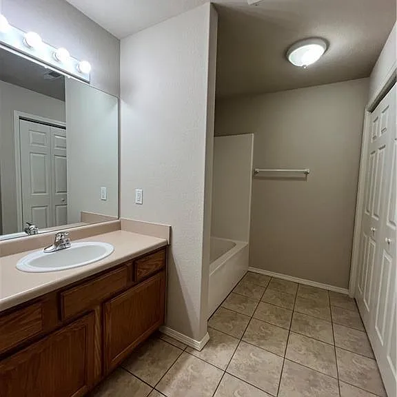 650 Appleridge Dr — Photo 8