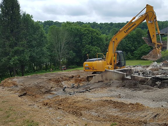 3rd image of 875 Meadow Lake Ln