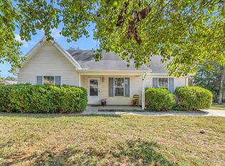 2049 Abingdon Dr, La Vergne, TN 37086