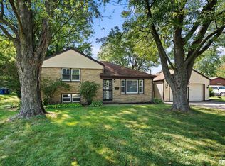 4724 27th Ave, Moline, IL 61265