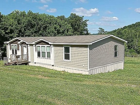 3rd image of 297 Cat Creek Rd